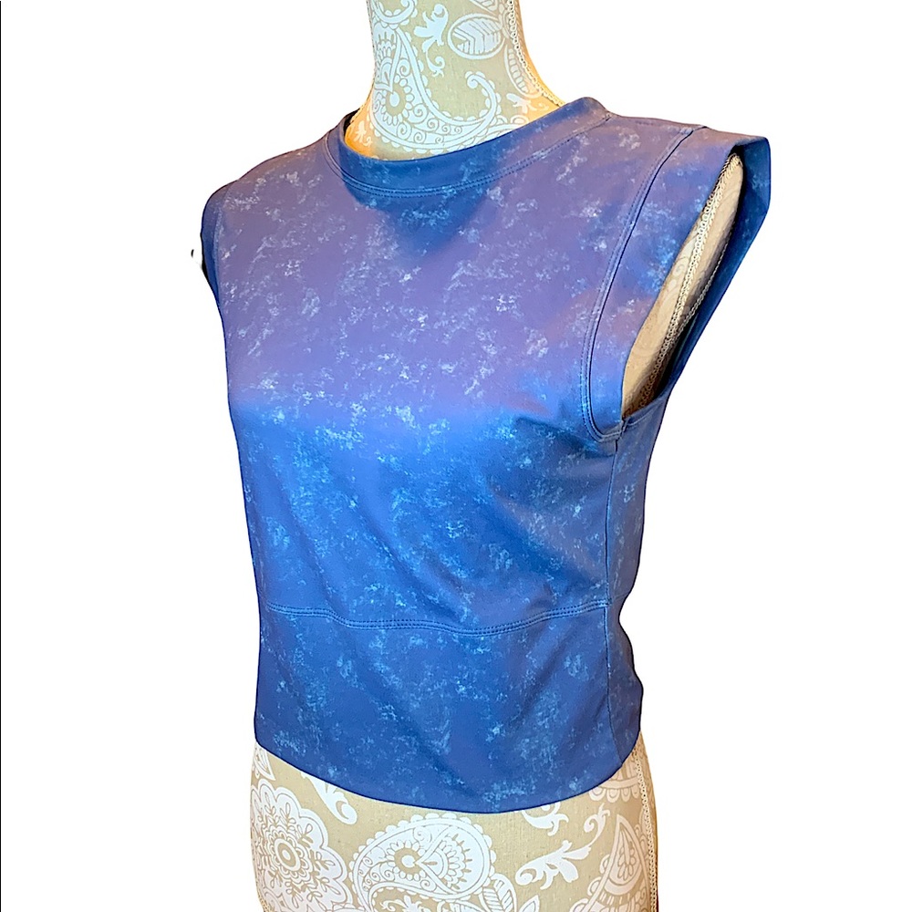 LegEnd crop tank